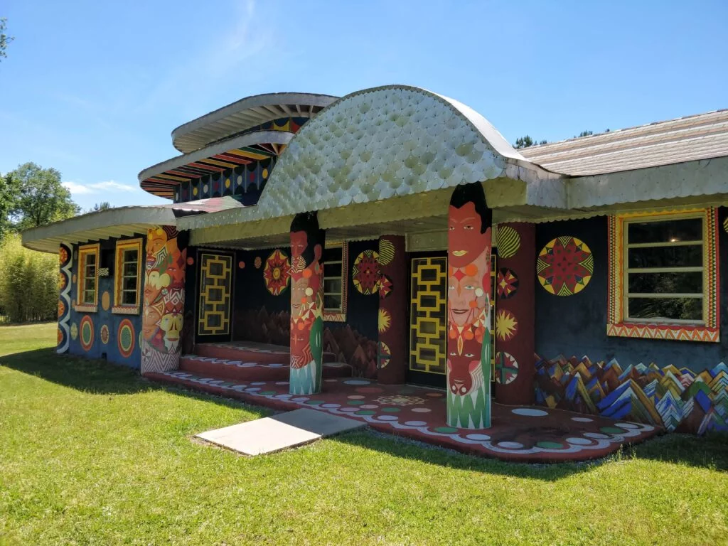 Totem Exterior Pasaquan Columbus, GA