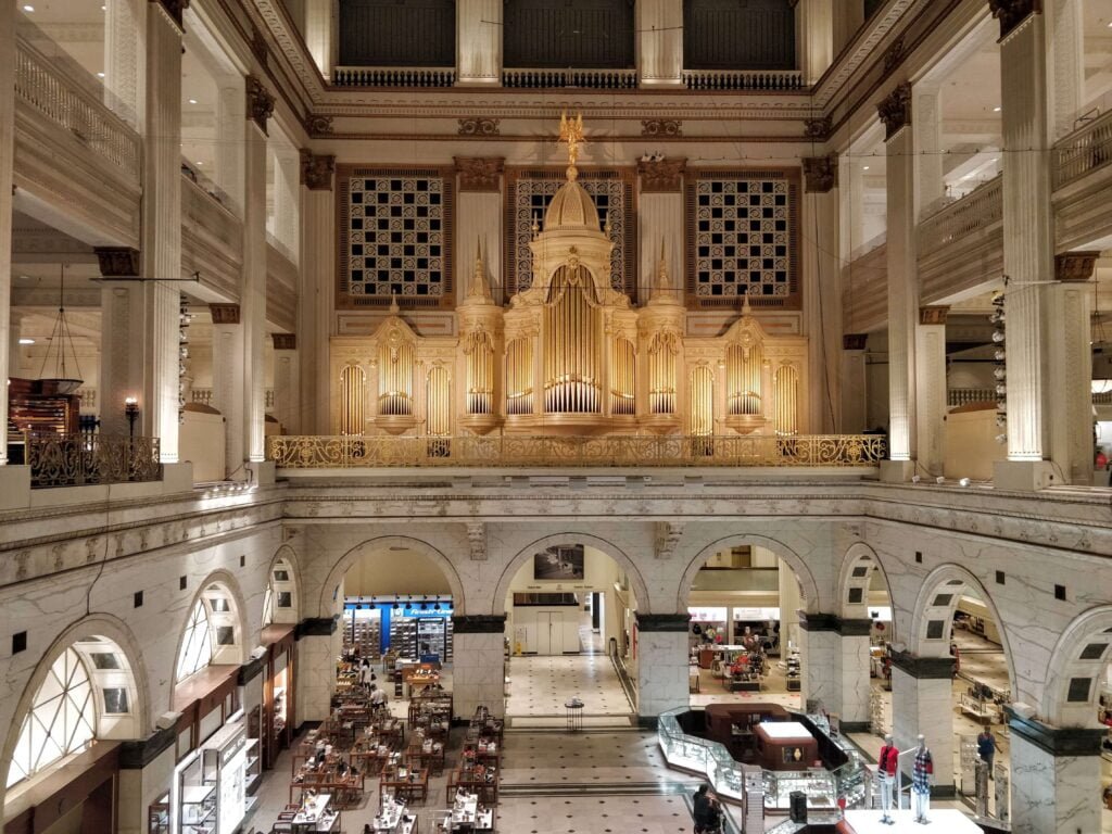 Philadelphia Macy's Wanamaker Organ