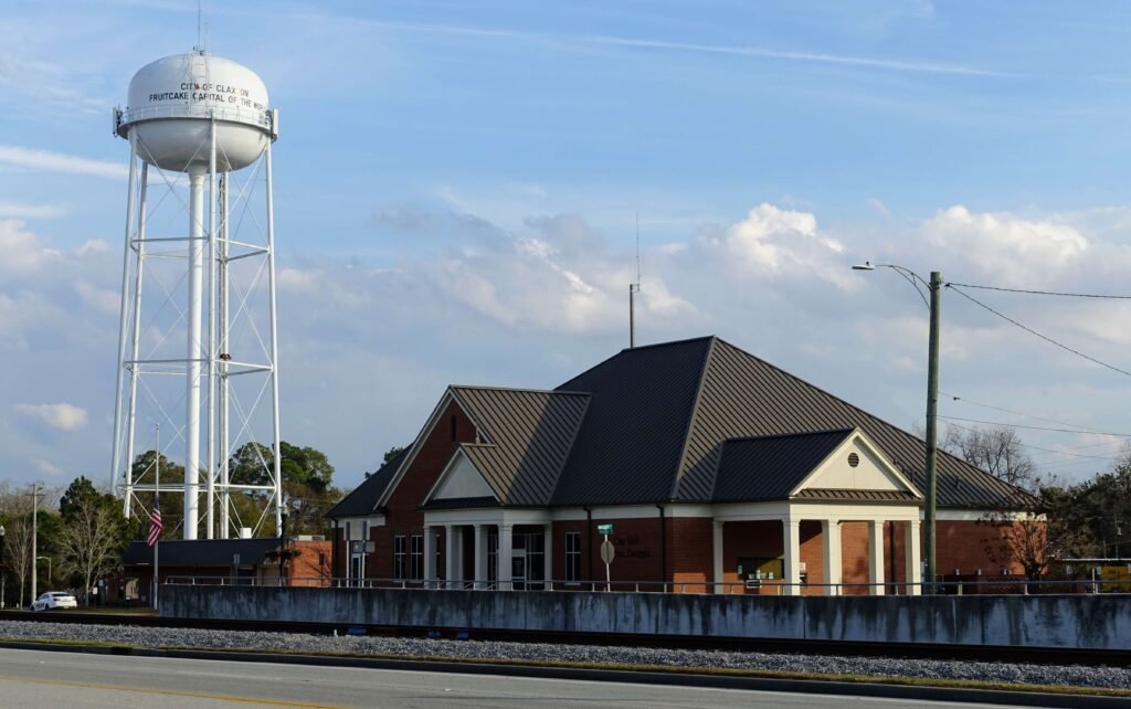 Claxton Water Tower Building Claxton, GA